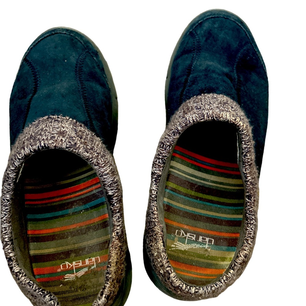 Size 38 (8) Dansko suede slide on shoes